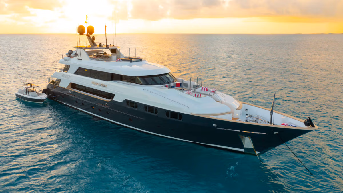 M/Y No Bad Ideas
